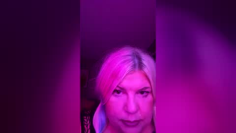 Snapshot of bbwblonde86 chatting on 08/04/26, 07:22 Desire online show from 08/04/26, 07:22