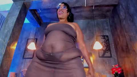 Snapshot of bbwlatina01 chatting on 03/23/26, 05:28 Bbwlatina01 online show from 03/23/26, 05:28