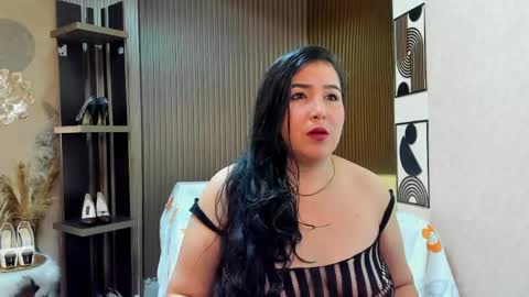 Snapshot of bbwluxurymuse chatting on 05/03/26, 12:00 bbwluxurymuse online show from 05/03/26, 12:00