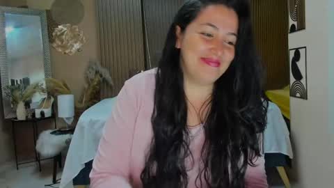 Snapshot of bbwluxurymuse chatting on 06/08/26, 11:54 bbwluxurymuse online show from 06/08/26, 11:54