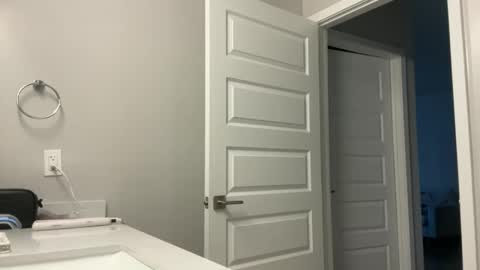 Snapshot of bbygirll2 chatting on 12/22/25, 08:06 Trinity online show from 12/22/25, 08:06