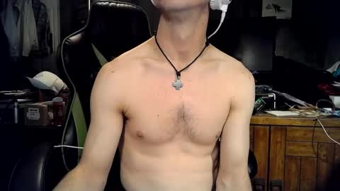 Snapshot of bchillin28 chatting on 01/13/26, 03:28 bchillin28 online show from 01/13/26, 03:28