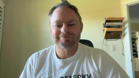 Snapshot of bcjonny chatting on 04/08/26, 07:36 BCJonny online show from 04/08/26, 07:36