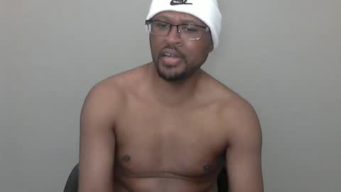 Snapshot of bd37 chatting on 01/28/25, 03:36 Just call me BD online show from 01/28/25, 03:36