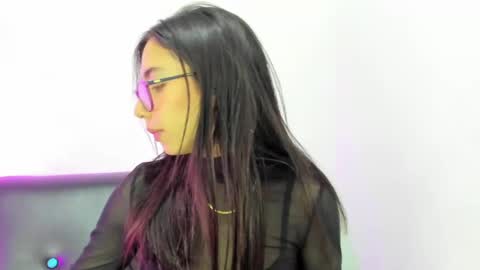 daniela villamizar online show from 12/17/24, 02:55