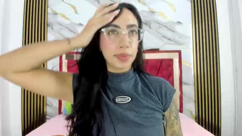 daniela villamizar online show from 12/17/25, 01:50