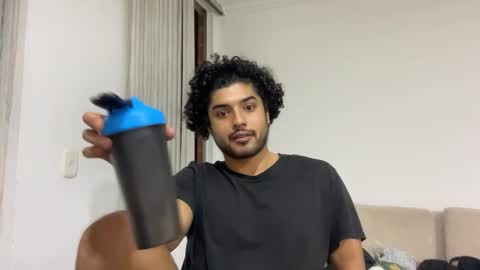 Snapshot of bdever7 chatting on 11/18/25, 01:22 bdever7 online show from 11/18/25, 01:22