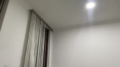 Snapshot of bdever7 chatting on 11/19/25, 02:44 bdever7 online show from 11/19/25, 02:44