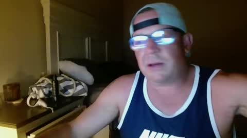 Snapshot of bdon1977 chatting on 09/14/25, 07:07 bdon1977 online show from 09/14/25, 07:07