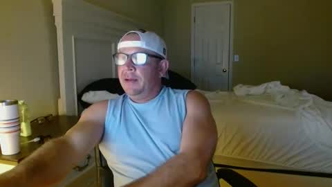 Snapshot of bdon1977 chatting on 10/05/25, 03:27 bdon1977 online show from 10/05/25, 03:27