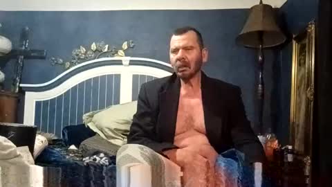 Snapshot of beaatoffbob chatting on 12/03/25, 01:24 beaatoffbob online show from 12/03/25, 01:24