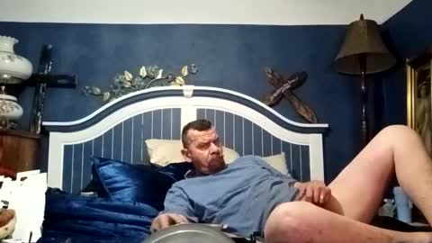 Snapshot of beaatoffbob chatting on 01/13/26, 11:48 beaatoffbob online show from 01/13/26, 11:48