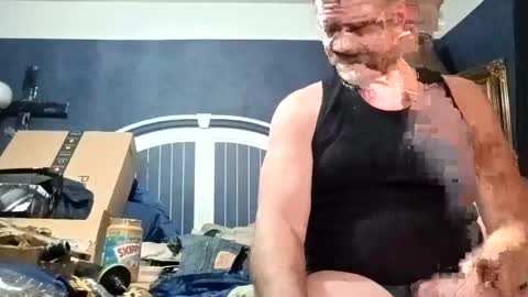 Snapshot of beaatoffbob chatting on 02/08/26, 12:19 beaatoffbob online show from 02/08/26, 12:19