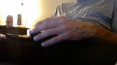 Snapshot of beachbuds chatting on 11/10/25, 07:40 beachbuds online show from 11/10/25, 07:40