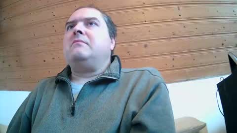 Snapshot of bear037 chatting on 11/23/25, 09:20 bear037 online show from 11/23/25, 09:20