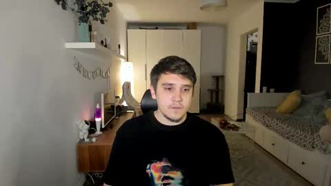 Snapshot of bear_beer130 chatting on 10/13/25, 04:29 bear_beer130 online show from 10/13/25, 04:29