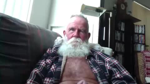 Snapshot of beardbushy chatting on 09/08/25, 05:56 beardbushy online show from 09/08/25, 05:56