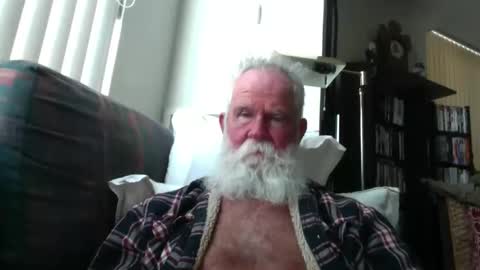 Snapshot of beardbushy chatting on 04/23/26, 03:58 beardbushy online show from 04/23/26, 03:58