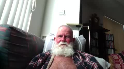 Snapshot of beardbushy chatting on 05/02/26, 05:40 beardbushy online show from 05/02/26, 05:40