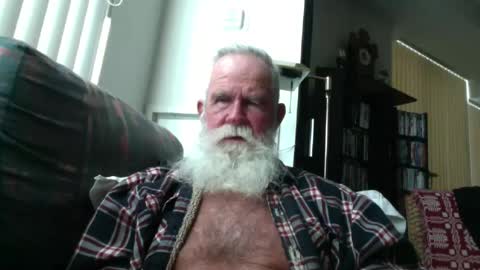 Snapshot of beardbushy chatting on 07/19/26, 04:22 beardbushy online show from 07/19/26, 04:22