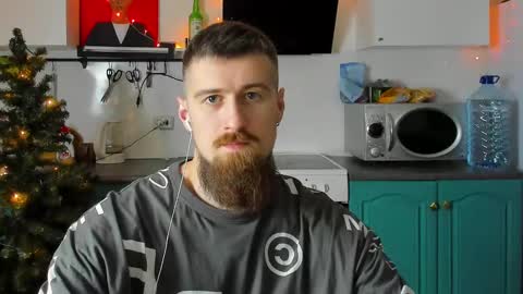 Snapshot of bearded_legend chatting on 12/24/24, 06:06 Zeus online show from 12/24/24, 06:06