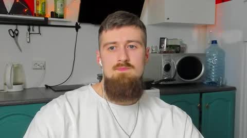 Snapshot of bearded_legend chatting on 02/07/25, 09:48 Zeus online show from 02/07/25, 09:48