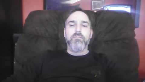 Snapshot of beardedambition chatting on 12/20/24, 01:54 beardedambition online show from 12/20/24, 01:54