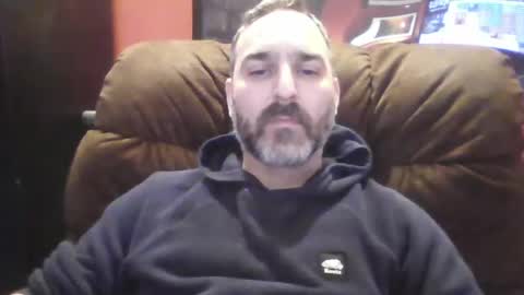 Snapshot of beardedambition chatting on 02/07/25, 08:20 beardedambition online show from 02/07/25, 08:20