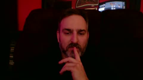 Snapshot of beardedambition chatting on 03/20/26, 03:39 beardedambition online show from 03/20/26, 03:39