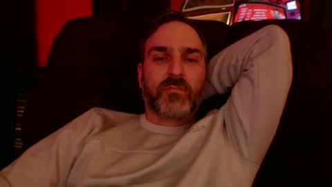 Snapshot of beardedambition chatting on 03/24/26, 10:37 beardedambition online show from 03/24/26, 10:37