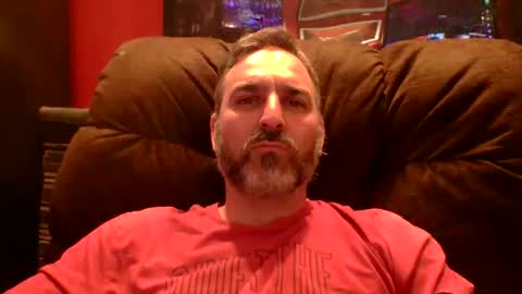 Snapshot of beardedambition chatting on 04/03/26, 11:58 beardedambition online show from 04/03/26, 11:58