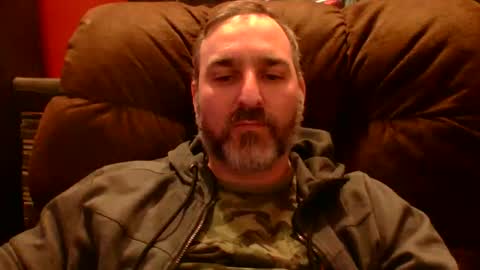 Snapshot of beardedambition chatting on 04/04/26, 09:45 beardedambition online show from 04/04/26, 09:45