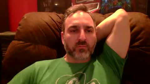 Snapshot of beardedambition chatting on 04/08/26, 09:59 beardedambition online show from 04/08/26, 09:59