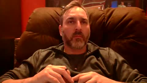 Snapshot of beardedambition chatting on 04/10/26, 05:50 beardedambition online show from 04/10/26, 05:50