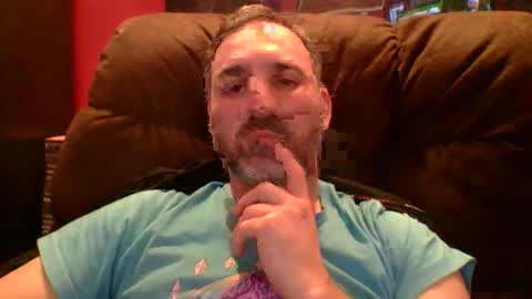 Snapshot of beardedambition chatting on 04/11/26, 10:36 beardedambition online show from 04/11/26, 10:36