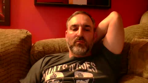 Snapshot of beardedambition chatting on 06/18/26, 01:50 beardedambition online show from 06/18/26, 01:50