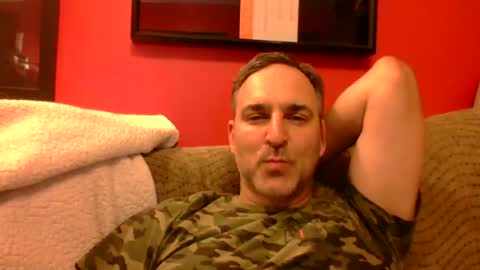 Snapshot of beardedambition chatting on 06/24/26, 01:04 beardedambition online show from 06/24/26, 01:04