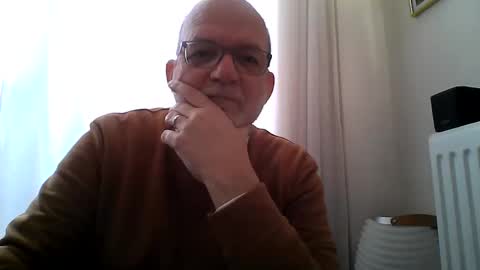 Snapshot of beardman916444 chatting on 01/12/25, 12:44 Beardman online show from 01/12/25, 12:44