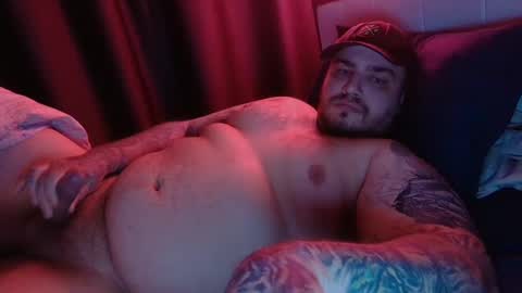 Snapshot of bearway30 chatting on 02/28/25, 05:15 Bearway31 online show from 02/28/25, 05:15