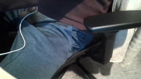 Snapshot of bearyuncut chatting on 02/25/26, 03:32 bearyuncut online show from 02/25/26, 03:32