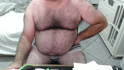 Snapshot of beastbearmg chatting on 09/19/25, 01:18 beastbearmg online show from 09/19/25, 01:18