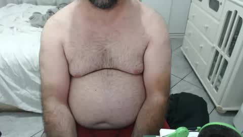 Snapshot of beastbearmg chatting on 10/18/25, 02:36 beastbearmg online show from 10/18/25, 02:36