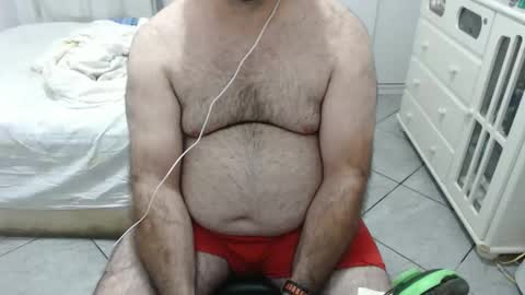 Snapshot of beastbearmg chatting on 10/31/25, 11:50 beastbearmg online show from 10/31/25, 11:50