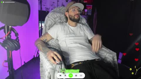 Snapshot of beastbxy chatting on 01/21/25, 08:19 beast bxy online show from 01/21/25, 08:19