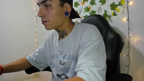 Snapshot of beatandtalk chatting on 11/28/25, 08:17 beatandtalk online show from 11/28/25, 08:17