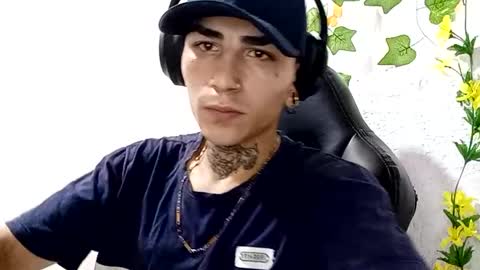 Snapshot of beatandtalk chatting on 12/16/25, 03:00 beatandtalk online show from 12/16/25, 03:00