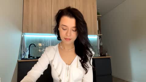 Katie online show from 11/05/25, 11:10