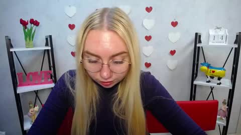 Snapshot of beatriceflyy chatting on 12/14/24, 09:29 BeatriceFlyy online show from 12/14/24, 09:29