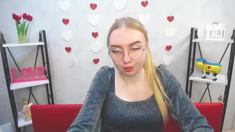 Snapshot of beatriceflyy chatting on 12/15/24, 03:20 BeatriceFlyy online show from 12/15/24, 03:20