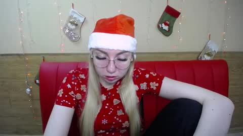 Snapshot of beatriceflyy chatting on 12/19/24, 06:56 BeatriceFlyy online show from 12/19/24, 06:56